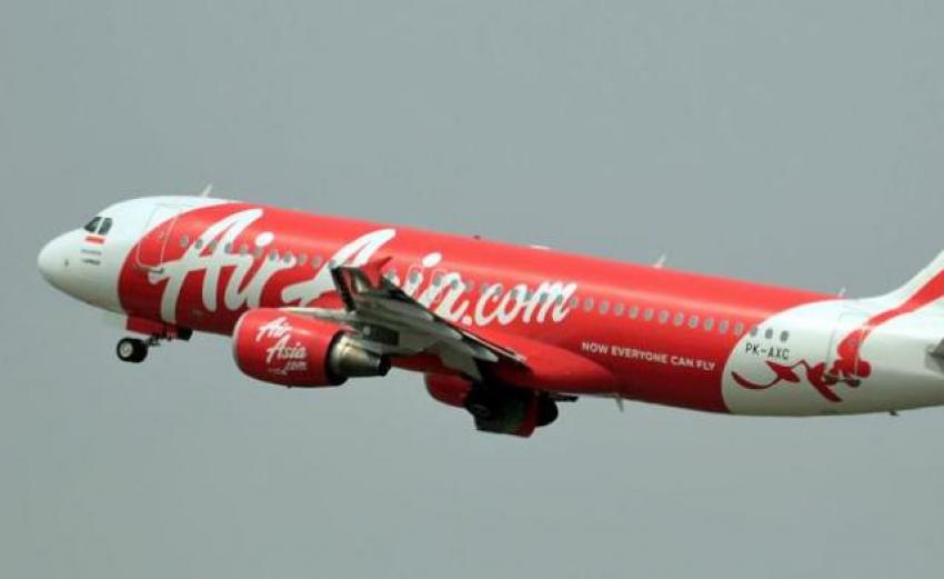 36Pesawat Air Asia.jpg